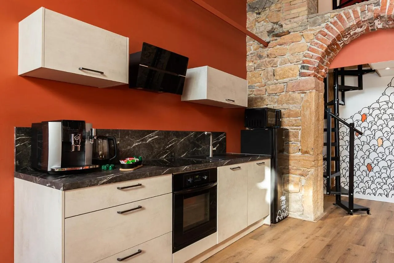 Smartstay Bird Family - Lyon France