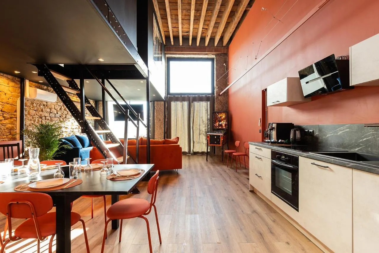 Smartstay Bird Family - Lyon